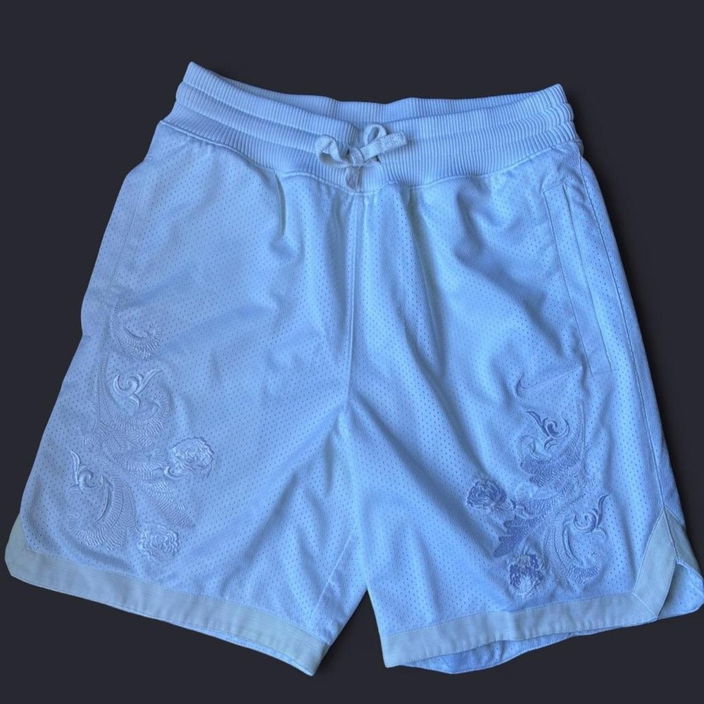 Men's White Athletic Nike Lebron Shorts with Drawstring Waist
